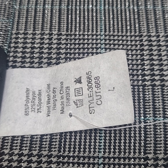 NWT Vanity Short sleeve 2 button blazer size large - Picture 3 of 4